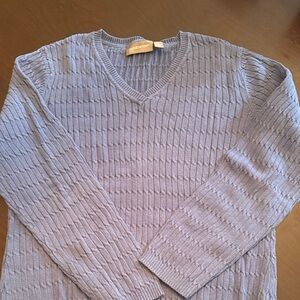 Croft & Barrow Textured V-Neck Sweater in Light Gray